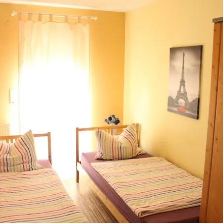Monteurwohnung Shenas *
